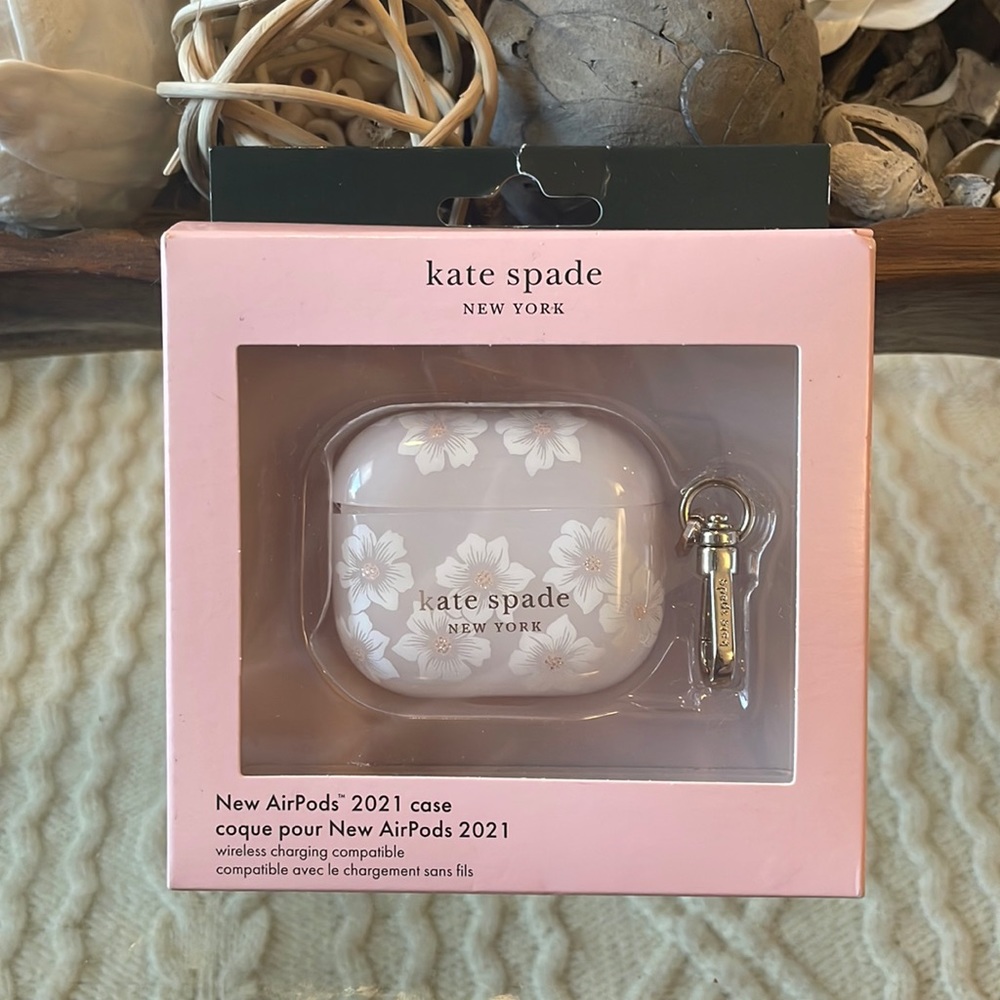 NIB Kate Spade AirPods Case (2021, 3rd generation)